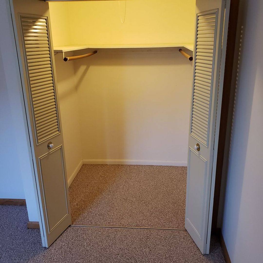 1609 Fourth Ave, Stevens Point, WI 54481 - Apartment for Rent - Image 8