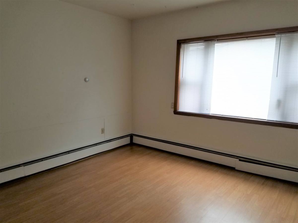 1400 Pine St, La Crosse, WI 54601 - Apartment for Rent - Image 3