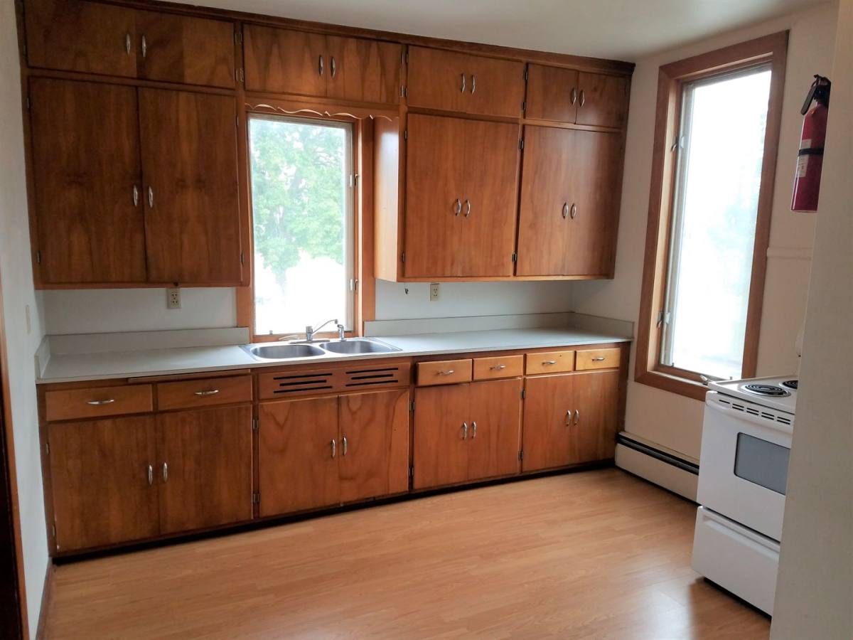 1400 Pine St, La Crosse, WI 54601 - Apartment for Rent