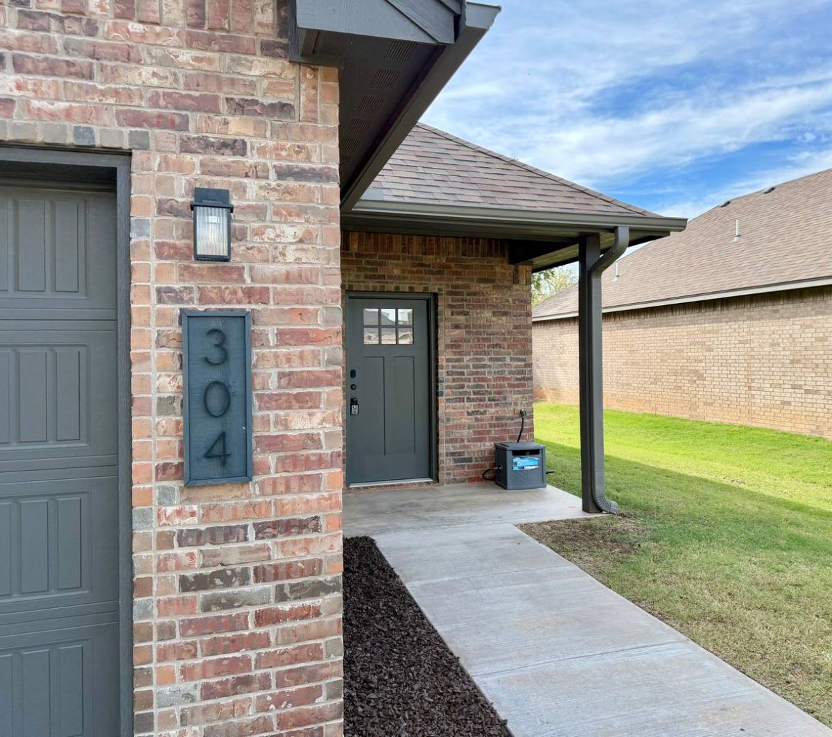 304 W D Ave, Cache, OK 73527 - House for Rent - Image 3