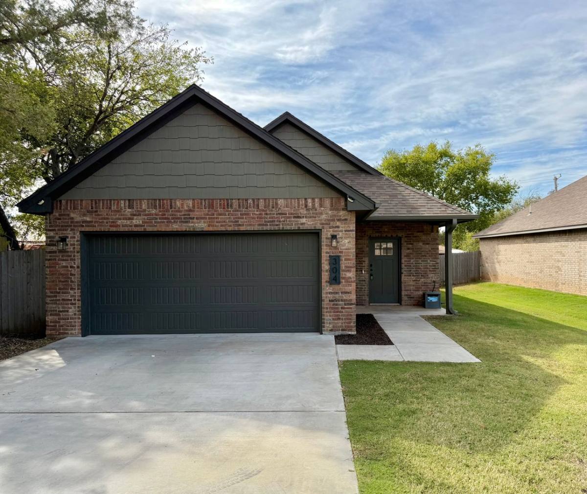 304 W D Ave, Cache, OK 73527 - House for Rent