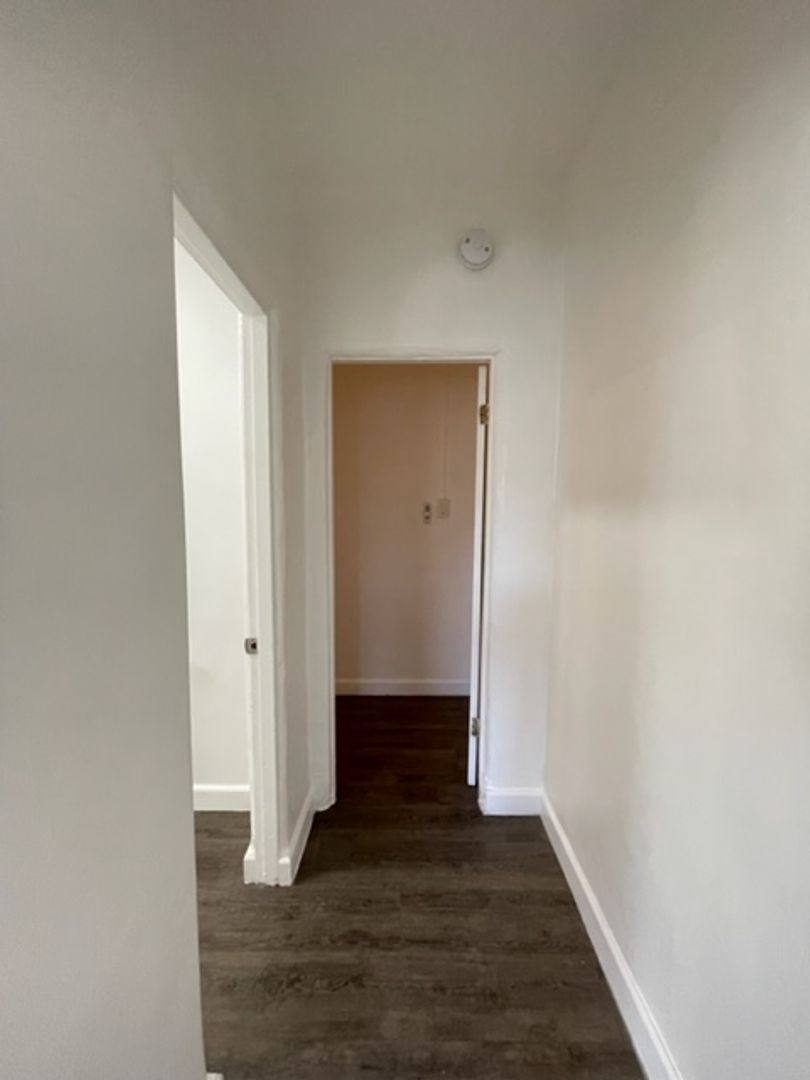 127 N Edgemont St, Los Angeles, CA 90004 - Apartment for Rent - Image 8