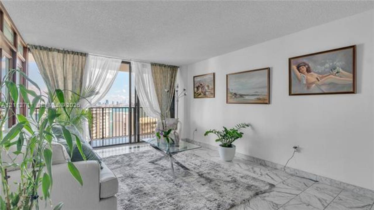 1450 Brickell Bay Dr #1911, Miami, FL 33131 - Condo for Rent - Image 10