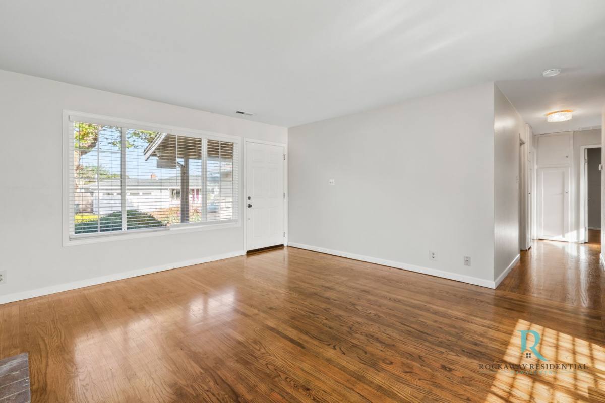 1590 Flores Dr, Pacifica, CA 94044 - House for Rent - Image 6