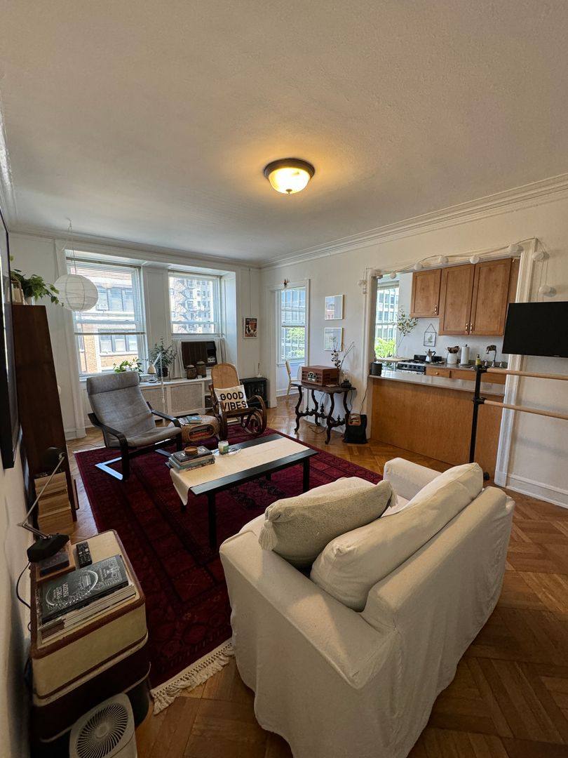 415 W Fullerton Parkway, Chicago, IL 60614 - Apartment for Rent - Image 2