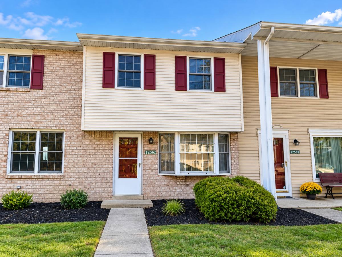 Townhouse for rent at 1256 Peggy Dr, Hummelstown, PA 17036