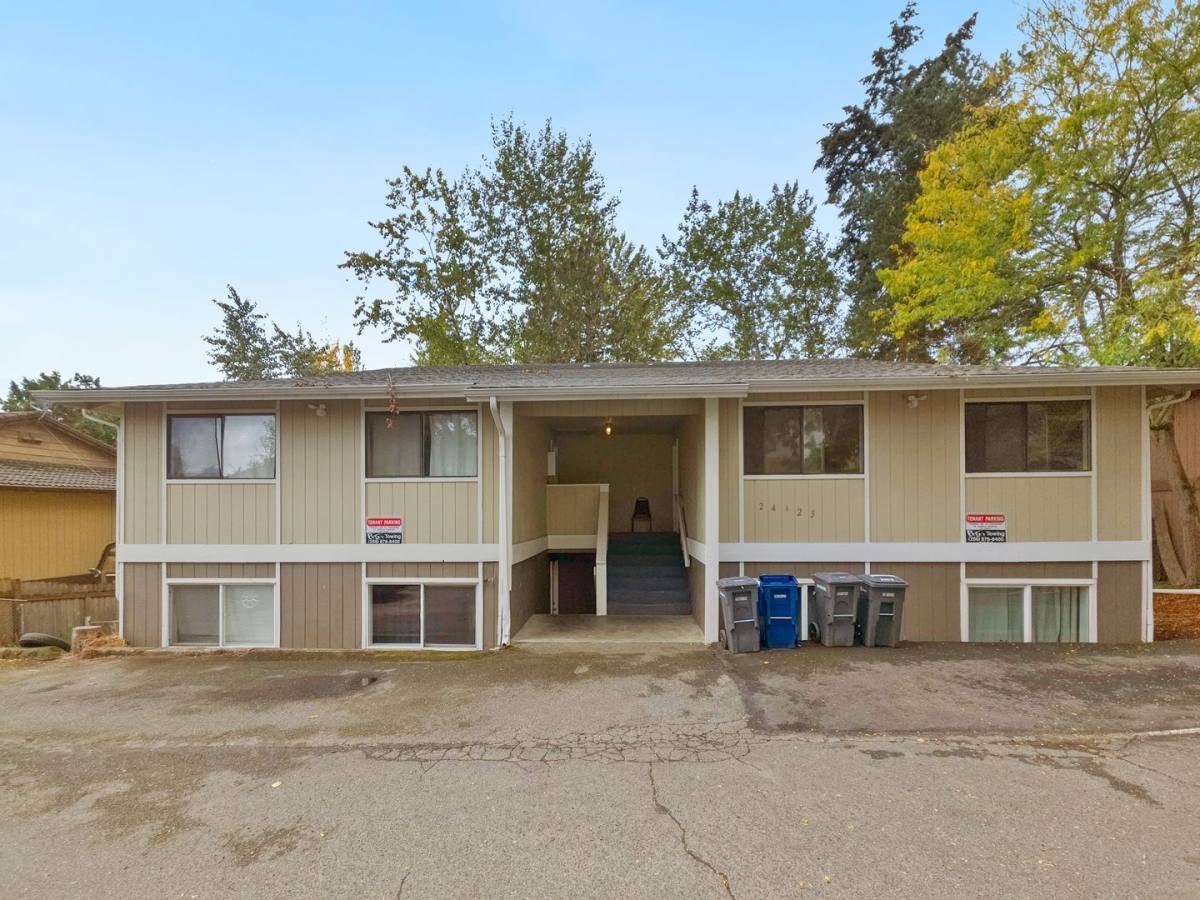 Apartment for rent at 24423 27th Ave S #4, Seattle, WA 98198