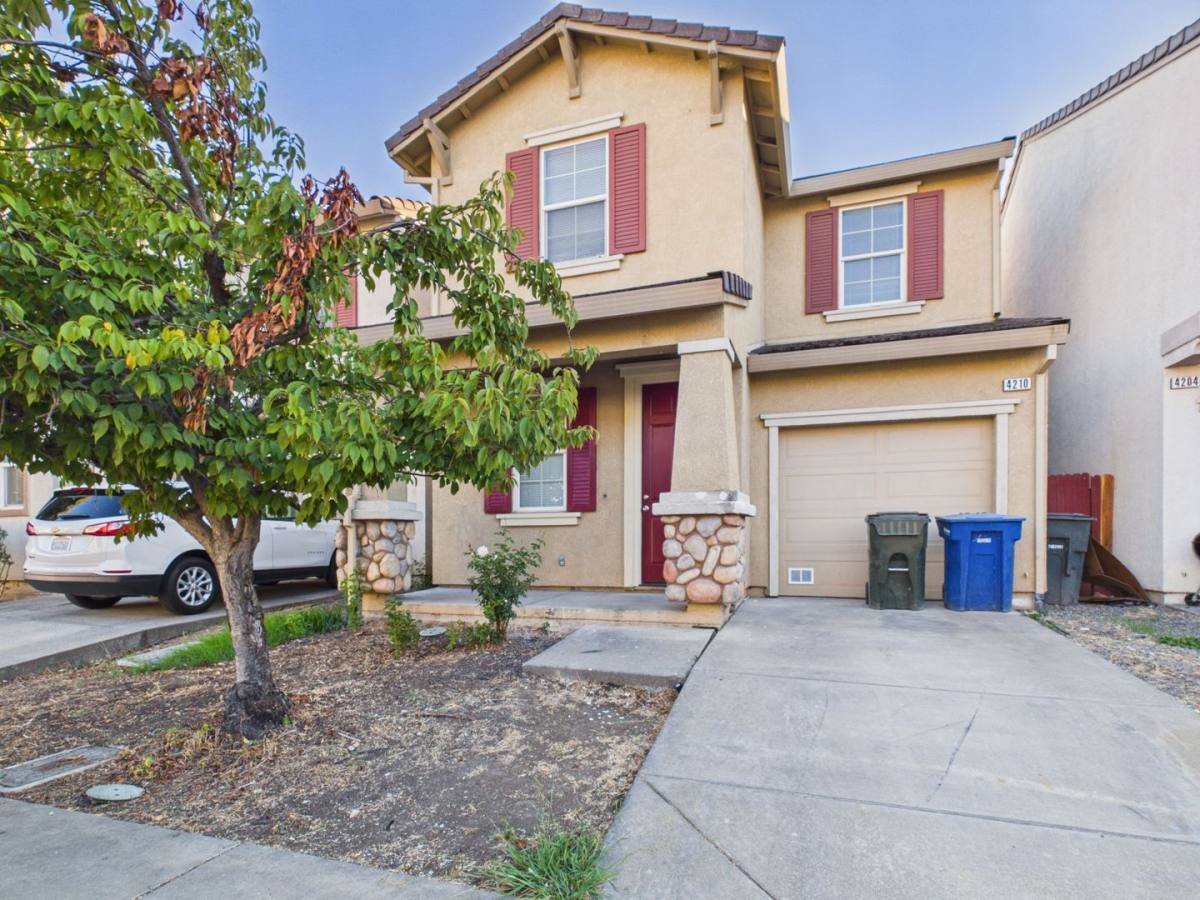 House for rent at 4210 Autumn Sky Dr, Sacramento, CA 95823
