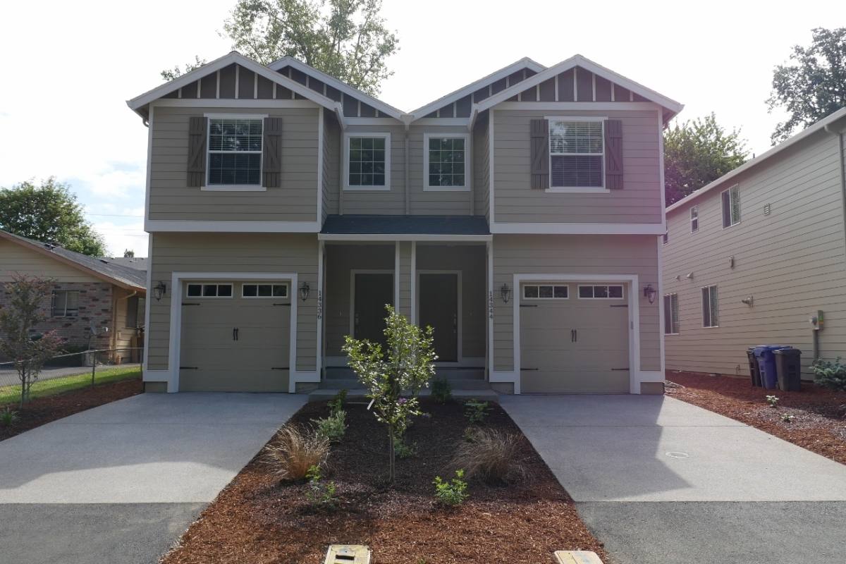 Townhouse for rent at 14336 SE Lee Ave, Portland, OR 97267