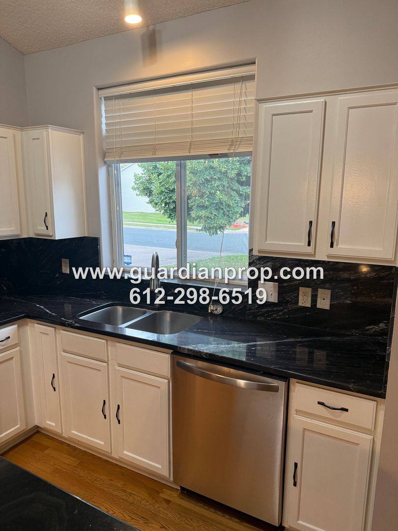 2290 Downing Ave, Shakopee, MN 55379 - Townhouse for Rent - Image 3
