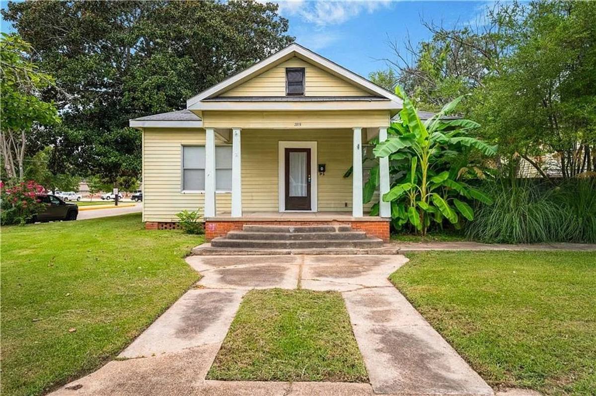 House for rent at 2028 Elliot St, Alexandria, LA 71301