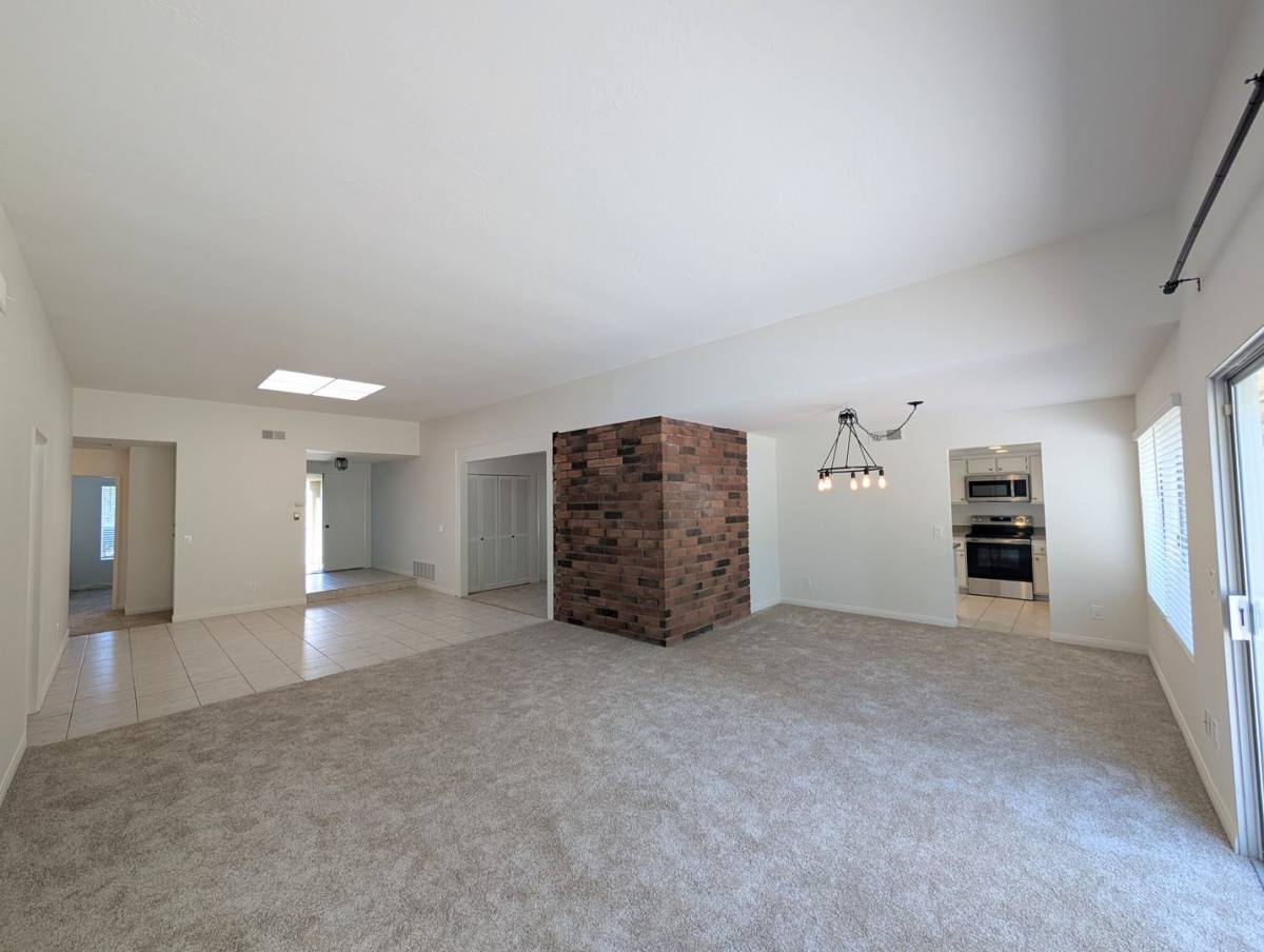 2042 Valley Rd, Oceanside, CA 92054 - House for Rent - Image 5