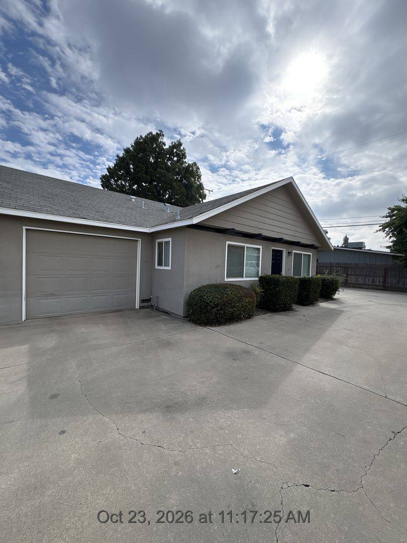 547-549 W Tulare Ave, Visalia, CA 93277 - Apartment for Rent - Image 2