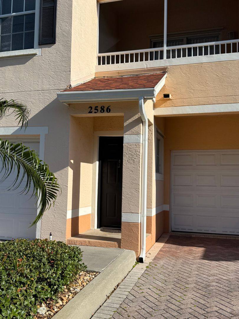 2586 57th Circle, Vero Beach, FL 32966 - Condo for Rent - Image 1