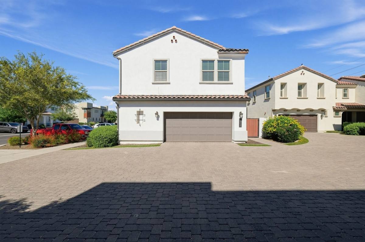 House for rent at 1957 S Follett Way, Gilbert, AZ 85295