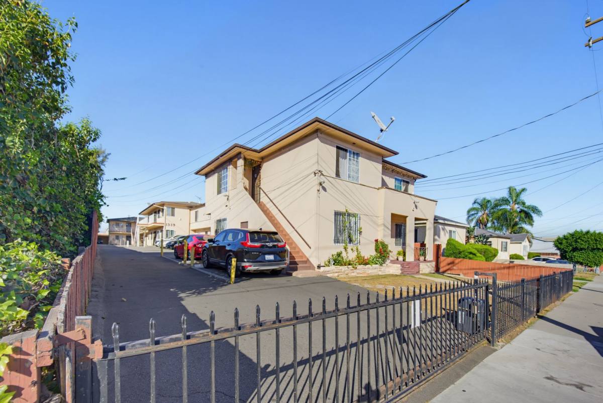1337-1339 W 109th St, Los Angeles, CA 90044 - Apartment for Rent - Image 9