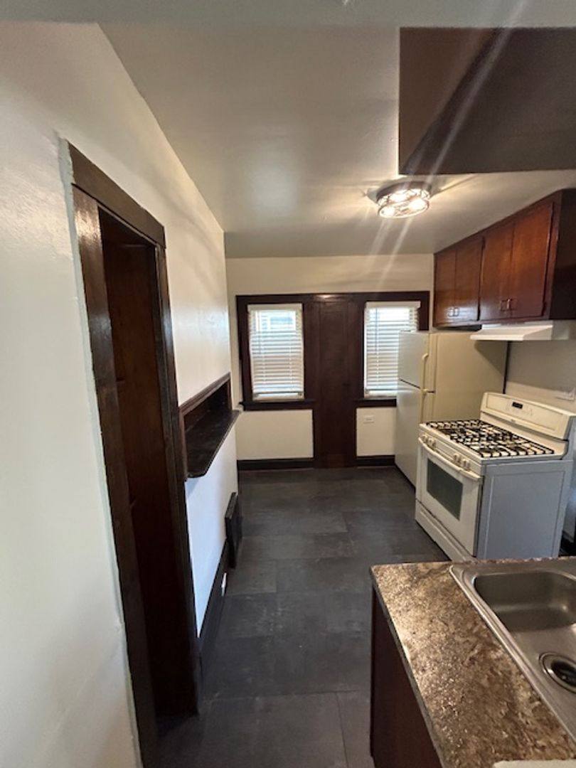 4959 N 38th St, Milwaukee, WI 53209 - Apartment for Rent - Image 9