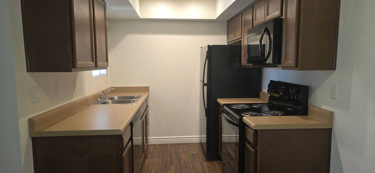 Hidden Village, 8605 N 59th Ave, Glendale, AZ 85302 - Apartment for Rent
