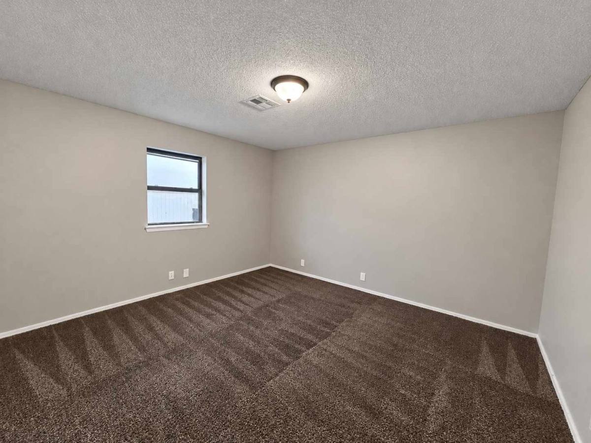 7009 NW 12th St, Oklahoma City, OK 73127 - House for Rent - Image 8