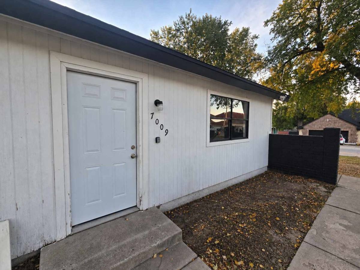 7009 NW 12th St, Oklahoma City, OK 73127 - House for Rent - Image 2