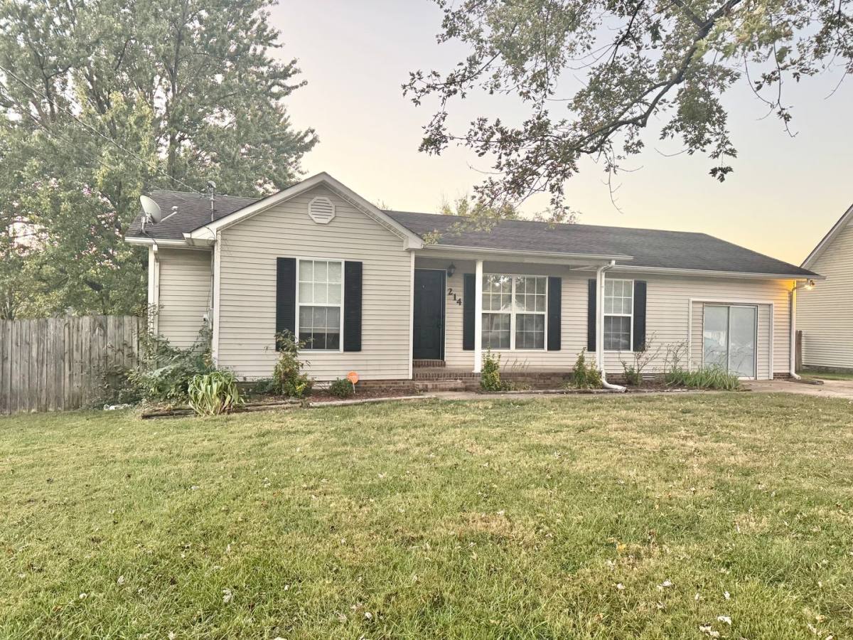 House for rent at 214 Golden Pond Ave, Oak Grove, KY 42262