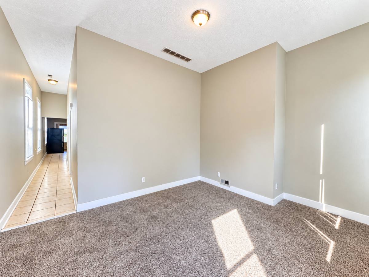 914-916 S Hancock St, Louisville, KY 40203 - Apartment for Rent - Image 2