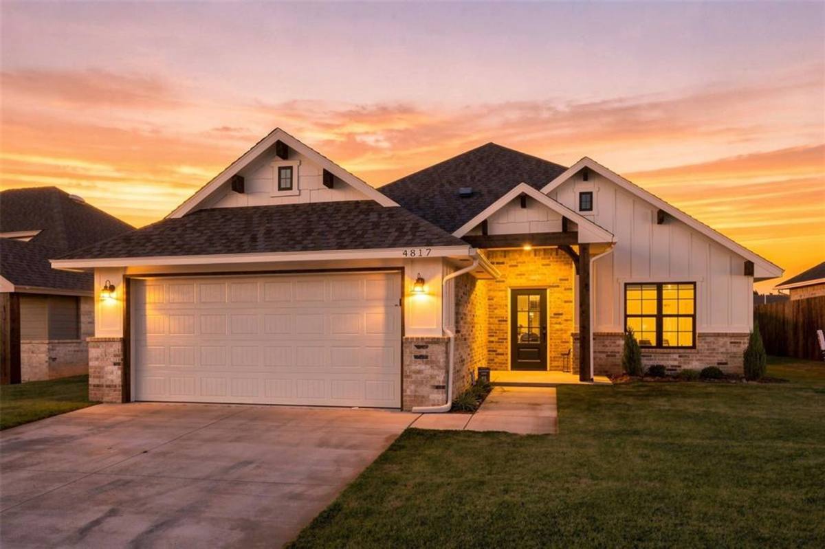 House for rent at 4817 Misty Woos Lane, Mustang, OK 73064