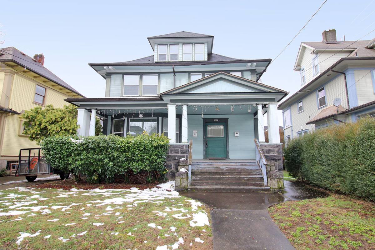 1827 NE 12th Ave #A-B, Portland, OR 97212 - Apartment for Rent - Image 1