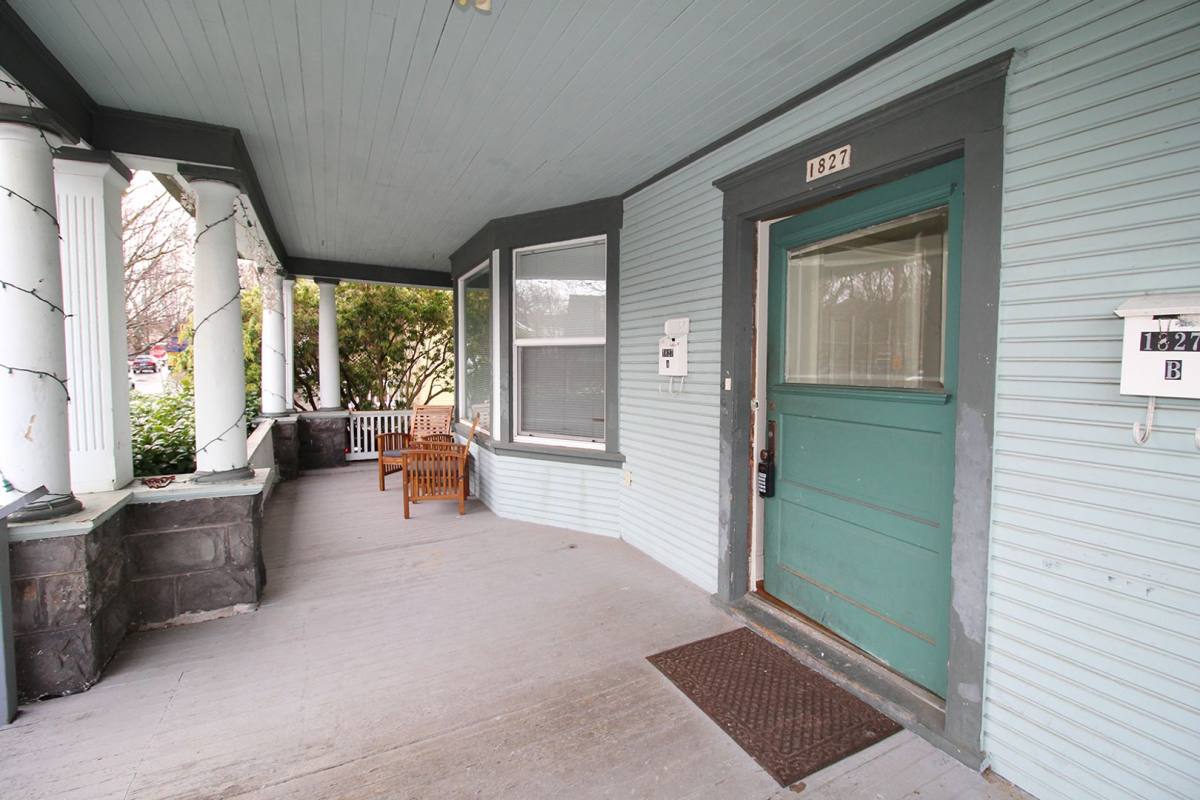 1827 NE 12th Ave #A-B, Portland, OR 97212 - Apartment for Rent - Image 2