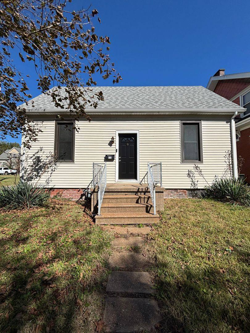 House for rent at 416 N Pennsylvania Ave, Belleville, IL 62220