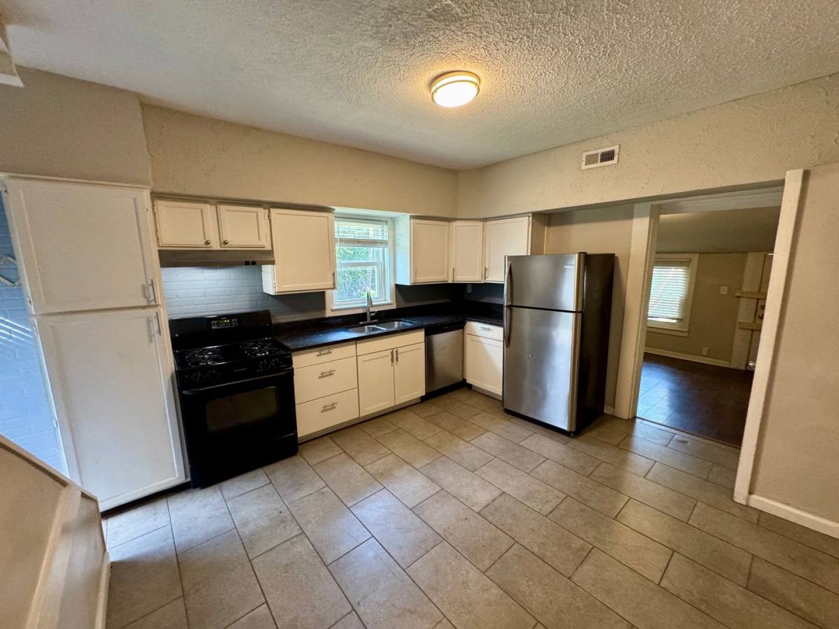 323 E Oak St, Louisville, KY 40203 - Apartment for Rent - Image 7