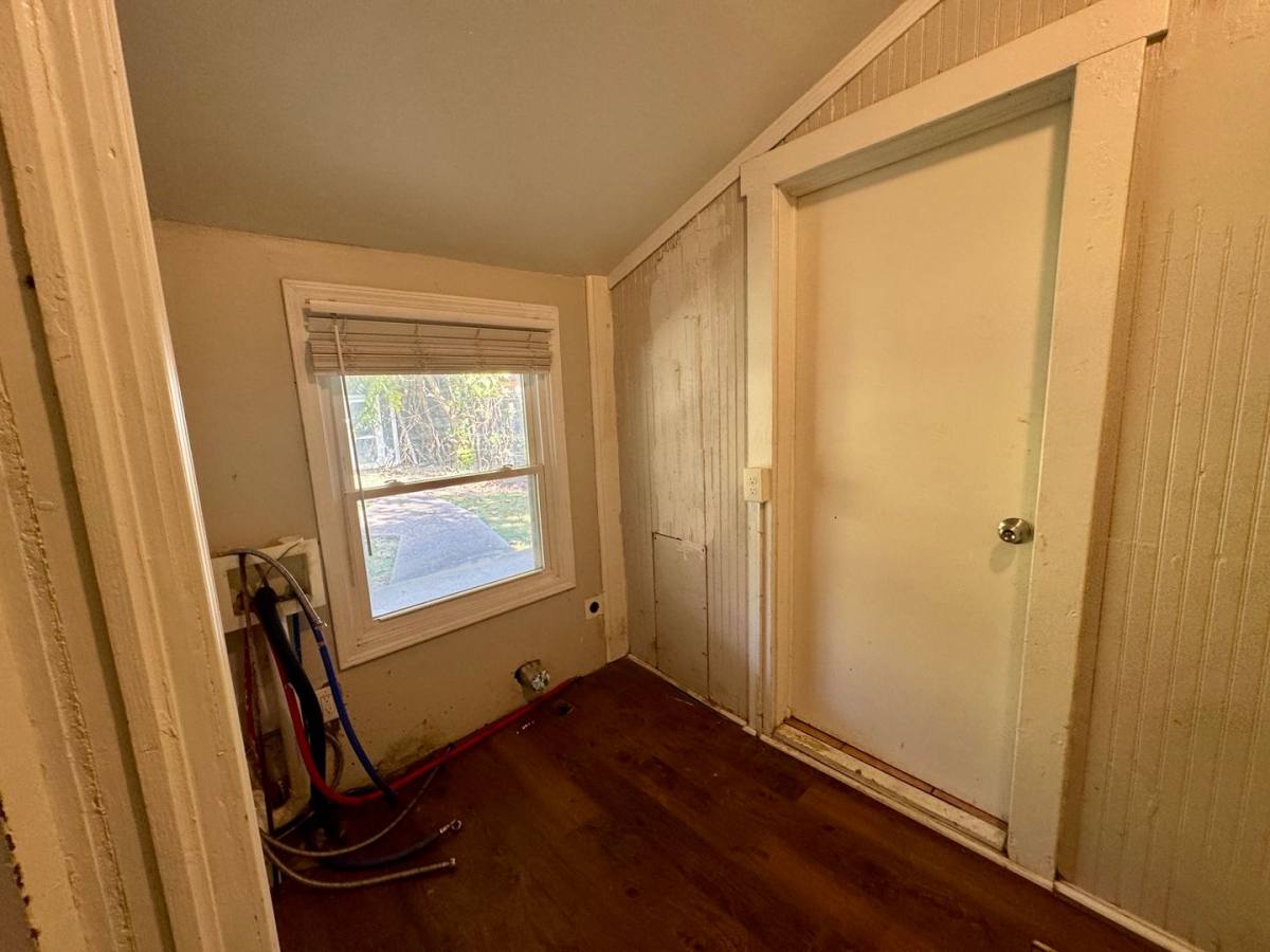 323 E Oak St, Louisville, KY 40203 - Apartment for Rent - Image 10