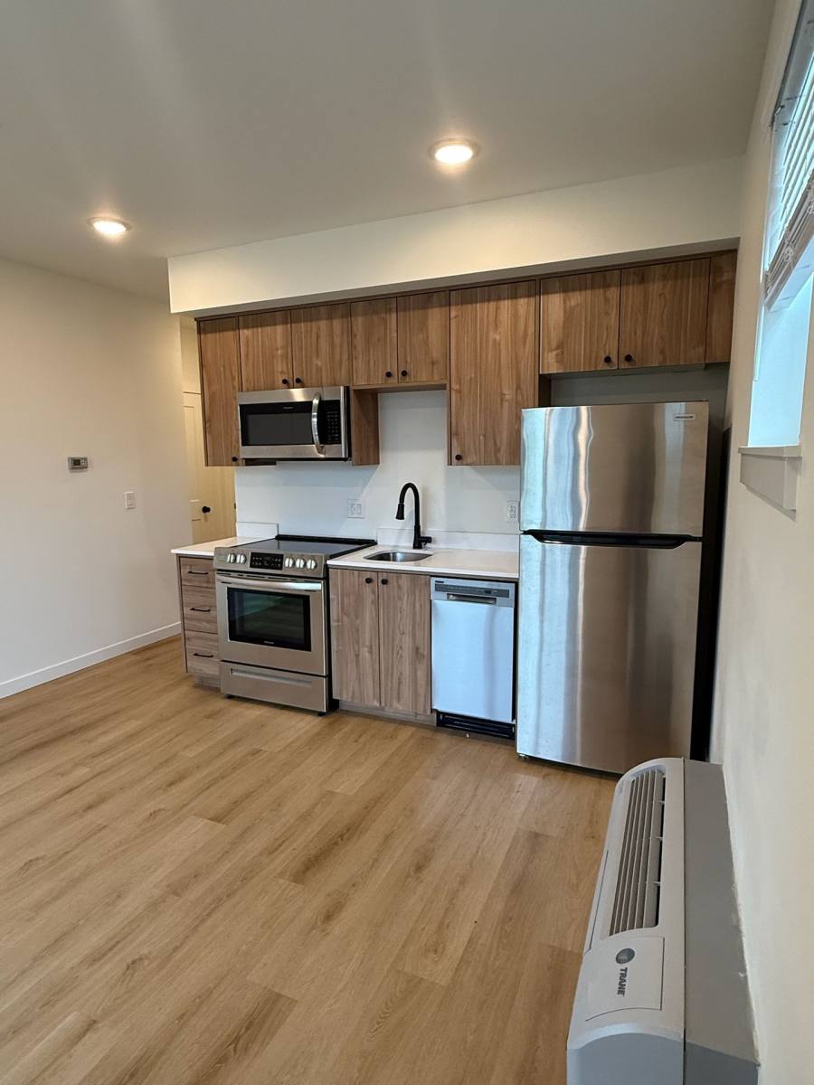 Multnomah Multiplex 2, 6115 NE Multnomah St, Portland, OR 97213 - Apartment for Rent - Image 1