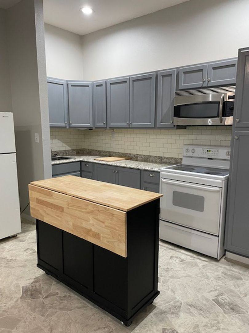 Apartment for rent at 815 N B St, Fort Smith, AR 72901