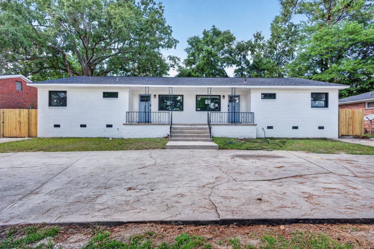 Townhouse for rent at 305 Beltline Blvd, Columbia, SC 29205