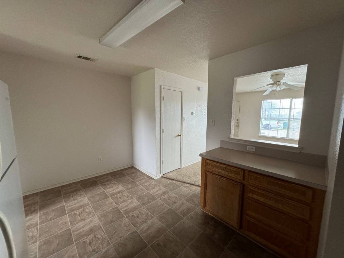1602 Aztec Trace, Harker Heights, TX 76548 - Townhouse for Rent - Image 9
