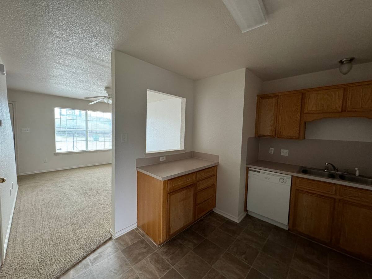 1602 Aztec Trace, Harker Heights, TX 76548 - Townhouse for Rent - Image 8