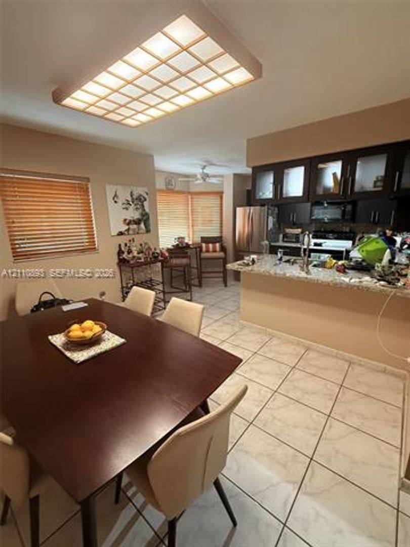 261 Navarre Ave Th C-8, Coral Gables, FL 33134 - Townhouse for Rent - Image 9