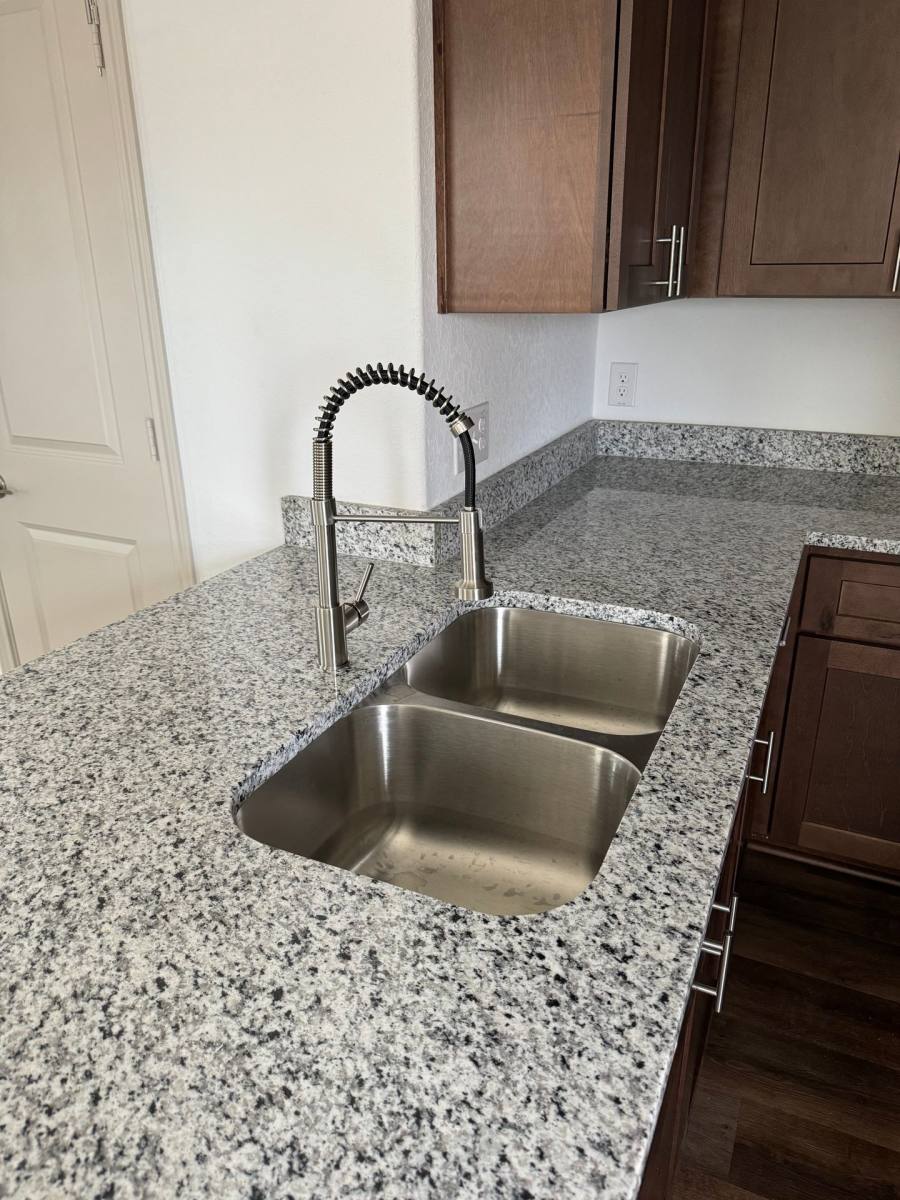 7536 Magnolia Village #101, San Antonio, TX 78252 - Townhouse for Rent - Image 8
