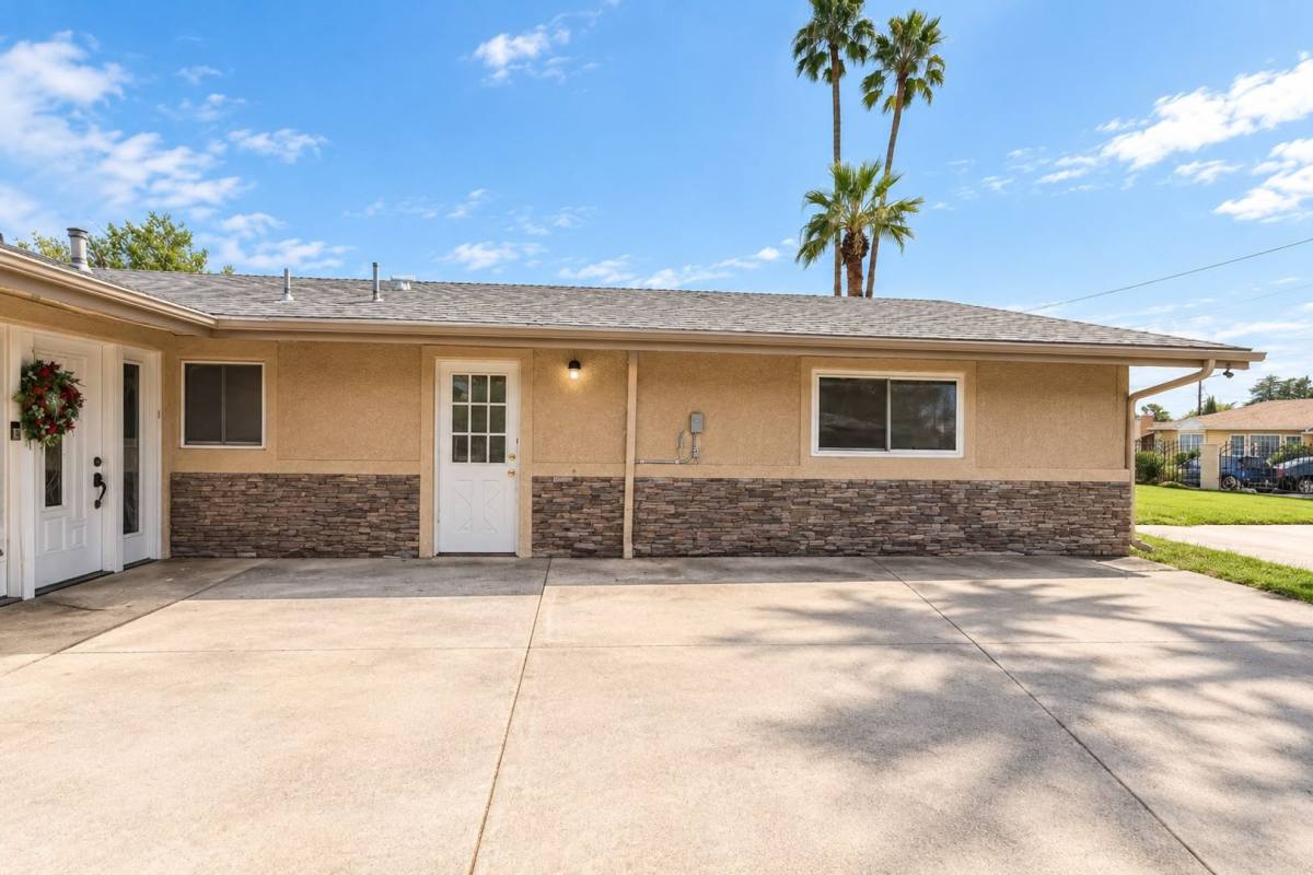 Apartment for rent at 1734 Martin St, Banning, CA 92220