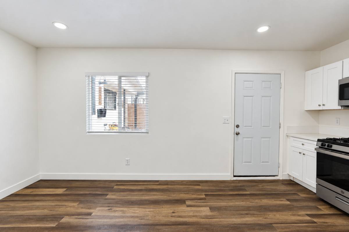 719 Esther Way, Redlands, CA 92373 - Apartment for Rent - Image 2