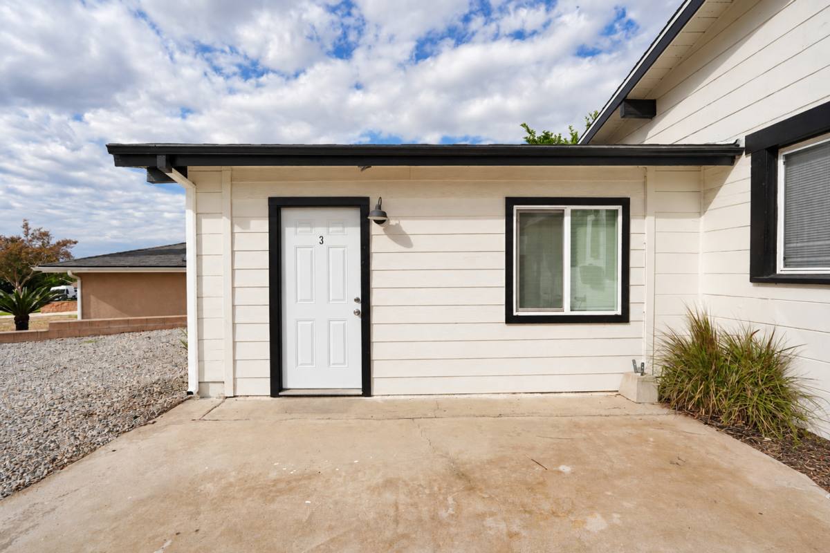 719 Esther Way, Redlands, CA 92373 - Apartment for Rent - Image 1