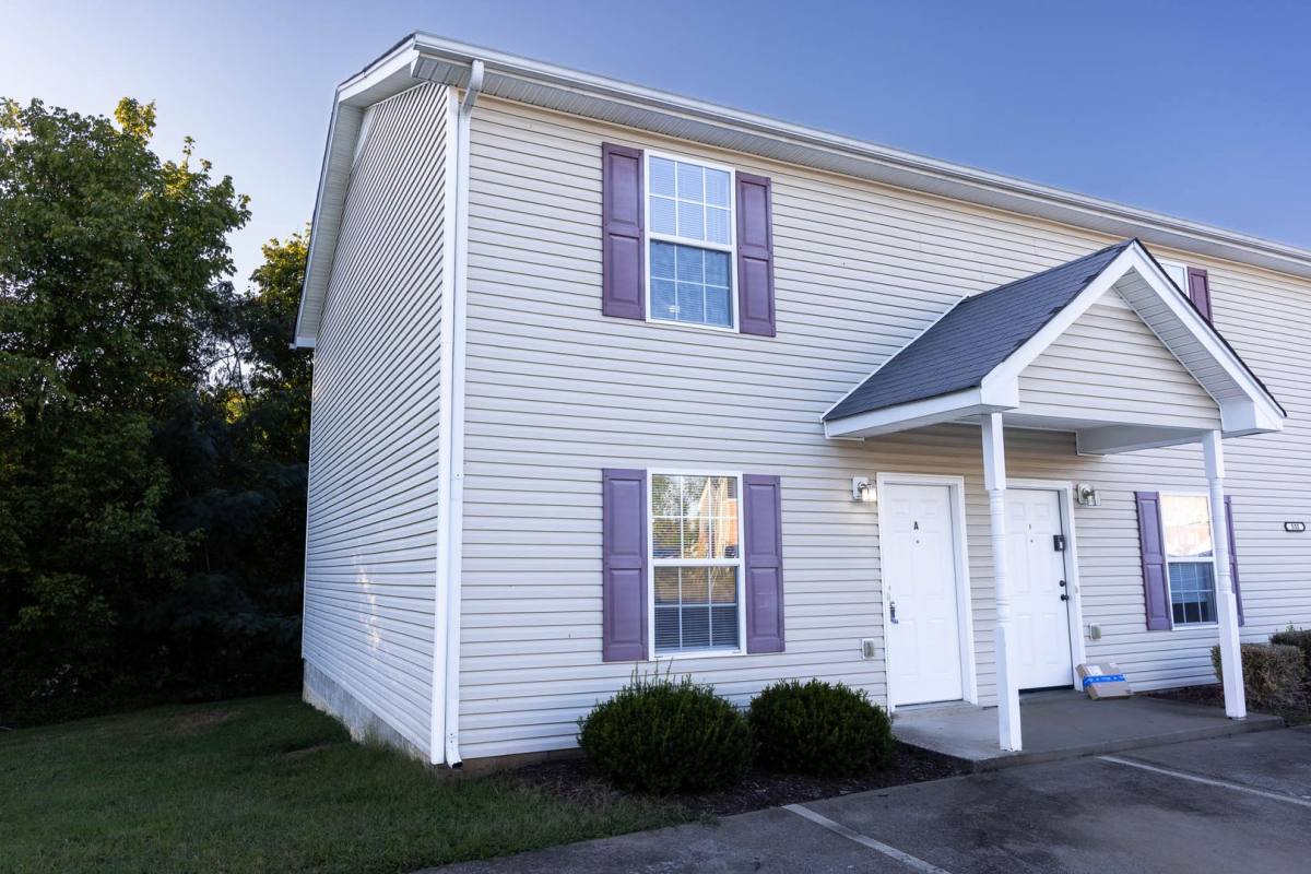 Townhouse for rent at 532 Patriot Park Court, Clarksville, TN 37042