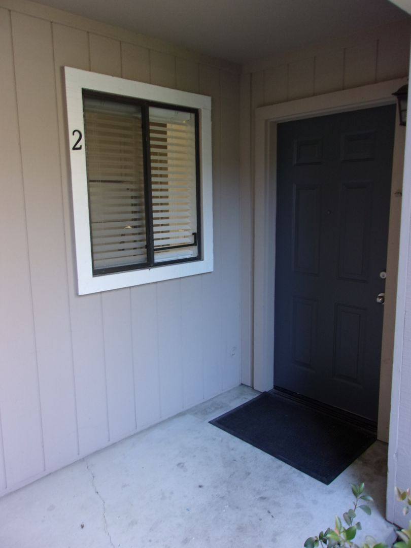 7134 Gloria Dr, Sacramento, CA 95831 - Apartment for Rent - Image 2