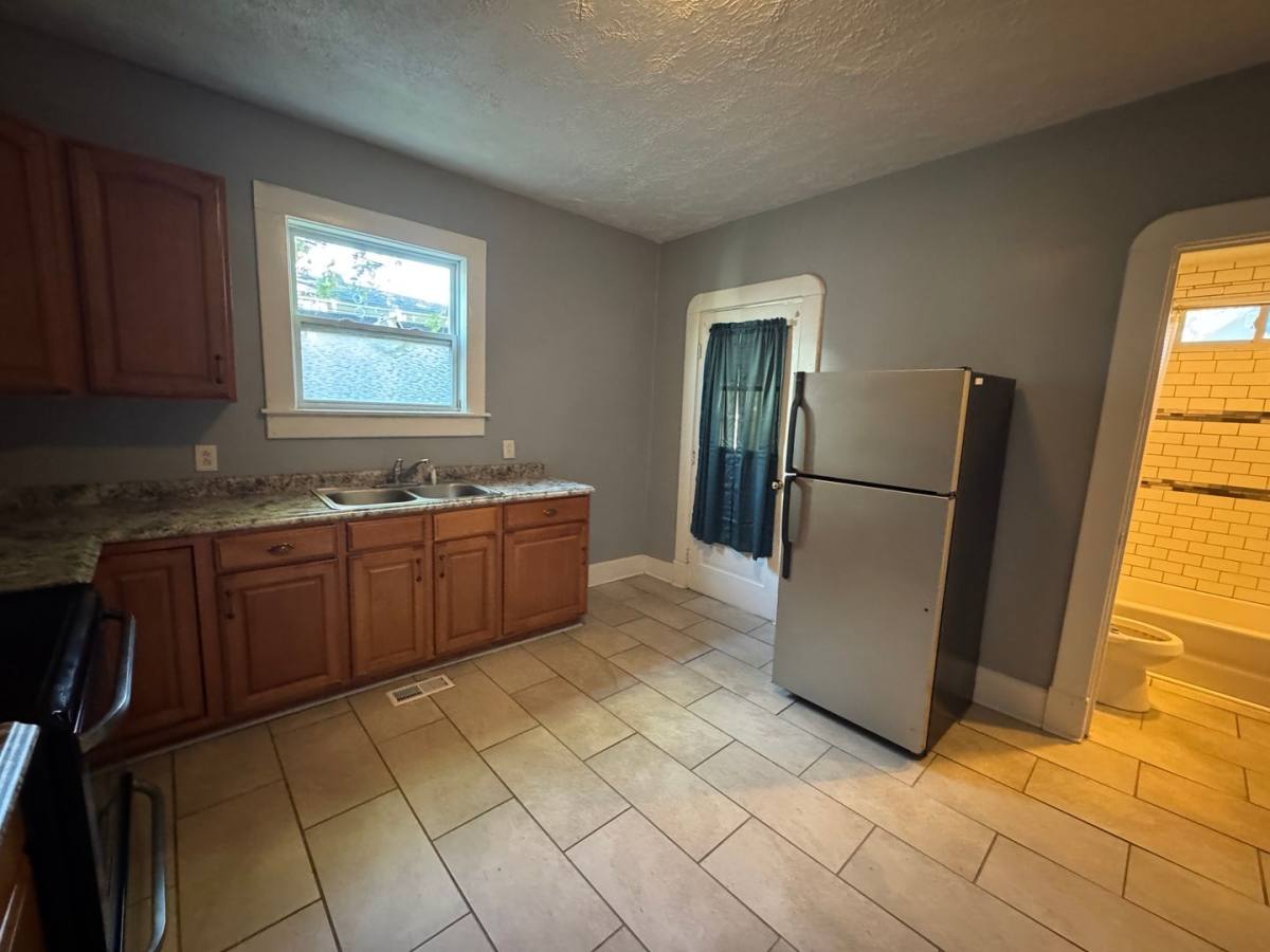 1411 S Alabama St, Indianapolis, IN 46225 - Townhouse for Rent - Image 7