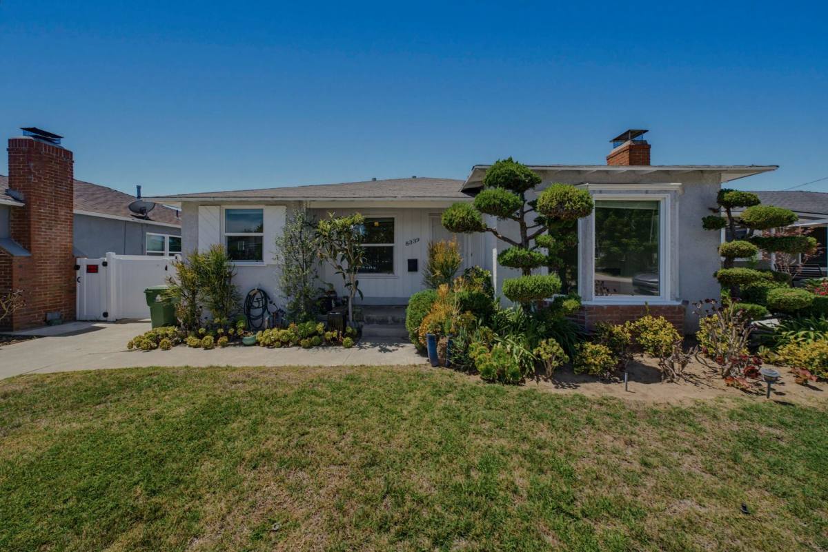 House for rent at 8339 Kenyon Ave, Los Angeles, CA 90045