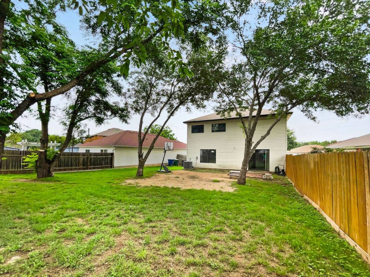 9731 Bronson Creek, San Antonio, TX 78251 - House for Rent - Image 9