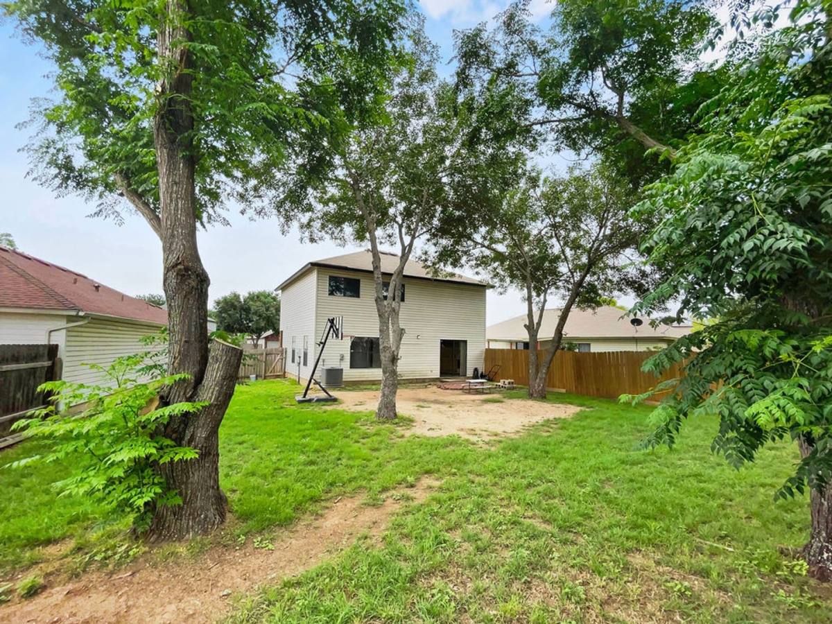 9731 Bronson Creek, San Antonio, TX 78251 - House for Rent - Image 10