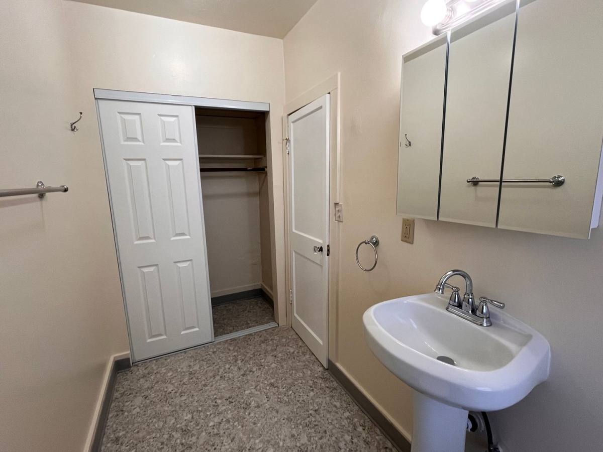 1704 SE Main St #3, Portland, OR 97214 - Apartment for Rent - Image 8