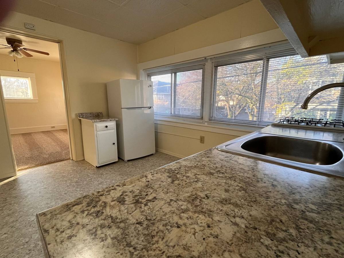 1704 SE Main St #3, Portland, OR 97214 - Apartment for Rent - Image 4